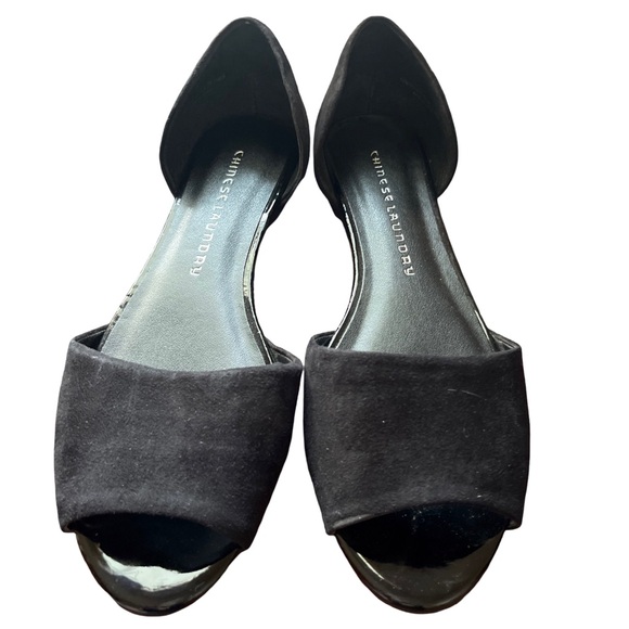 Chinese Laundry black faux suede flats - 7.5 - Picture 2 of 4